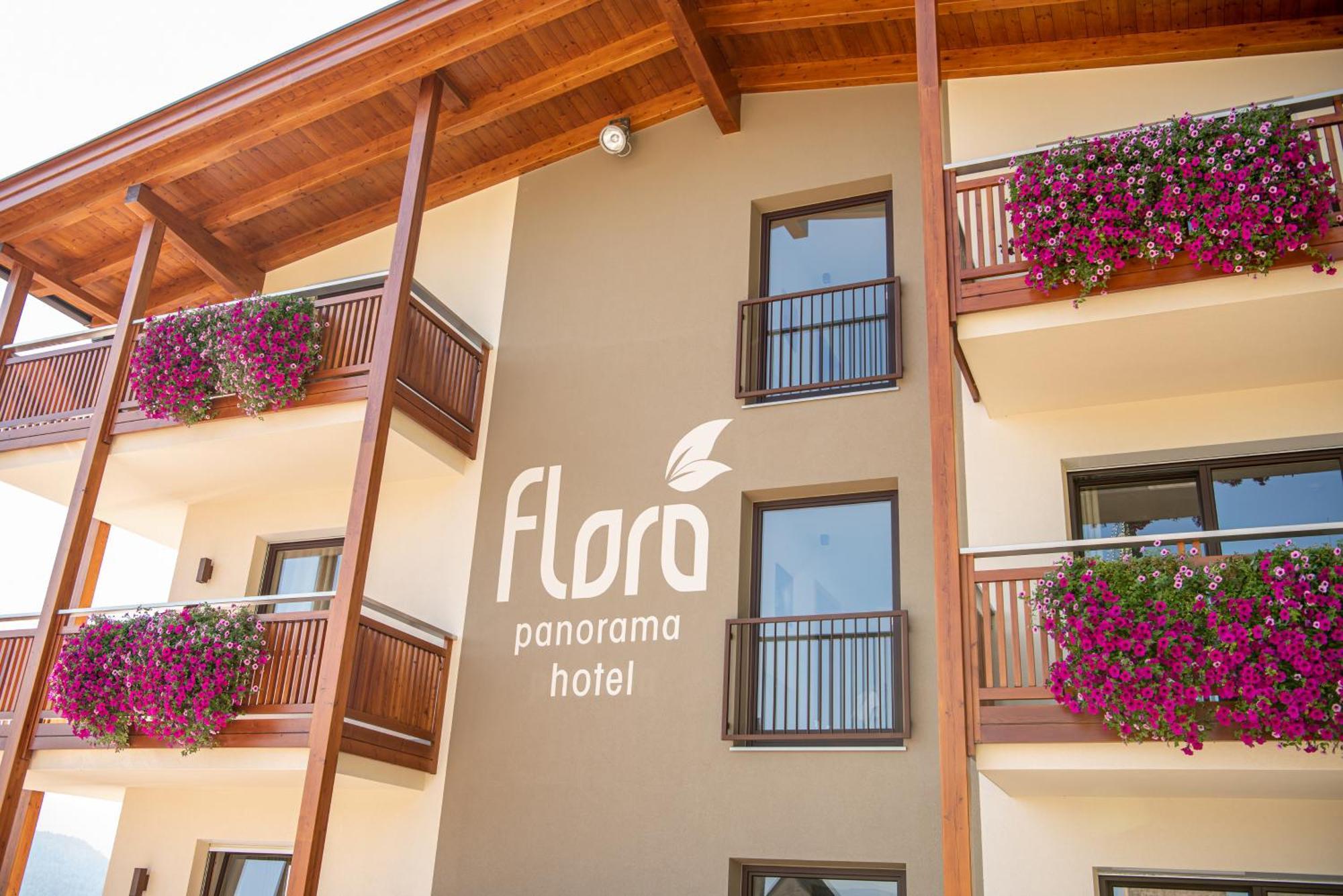 Panorama Hotel Flora Вилландро Экстерьер фото